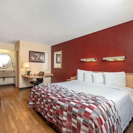 Red Roof Inn Philadelphia - Oxford Valley Langhorne Bagian luar foto