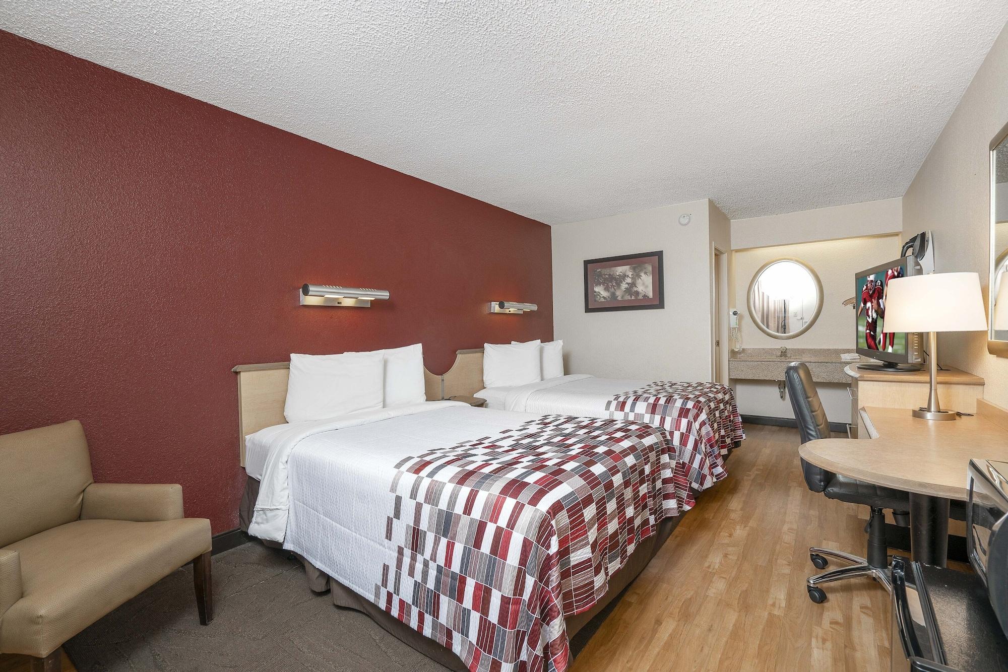 Red Roof Inn Philadelphia - Oxford Valley Langhorne Bagian luar foto