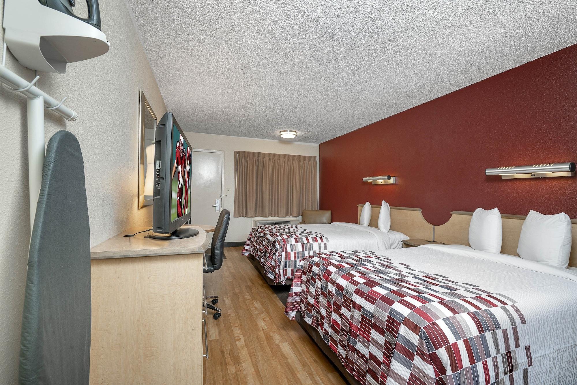 Red Roof Inn Philadelphia - Oxford Valley Langhorne Bagian luar foto