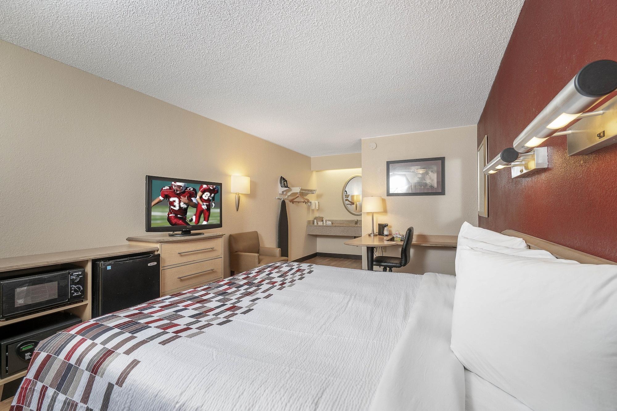 Red Roof Inn Philadelphia - Oxford Valley Langhorne Bagian luar foto