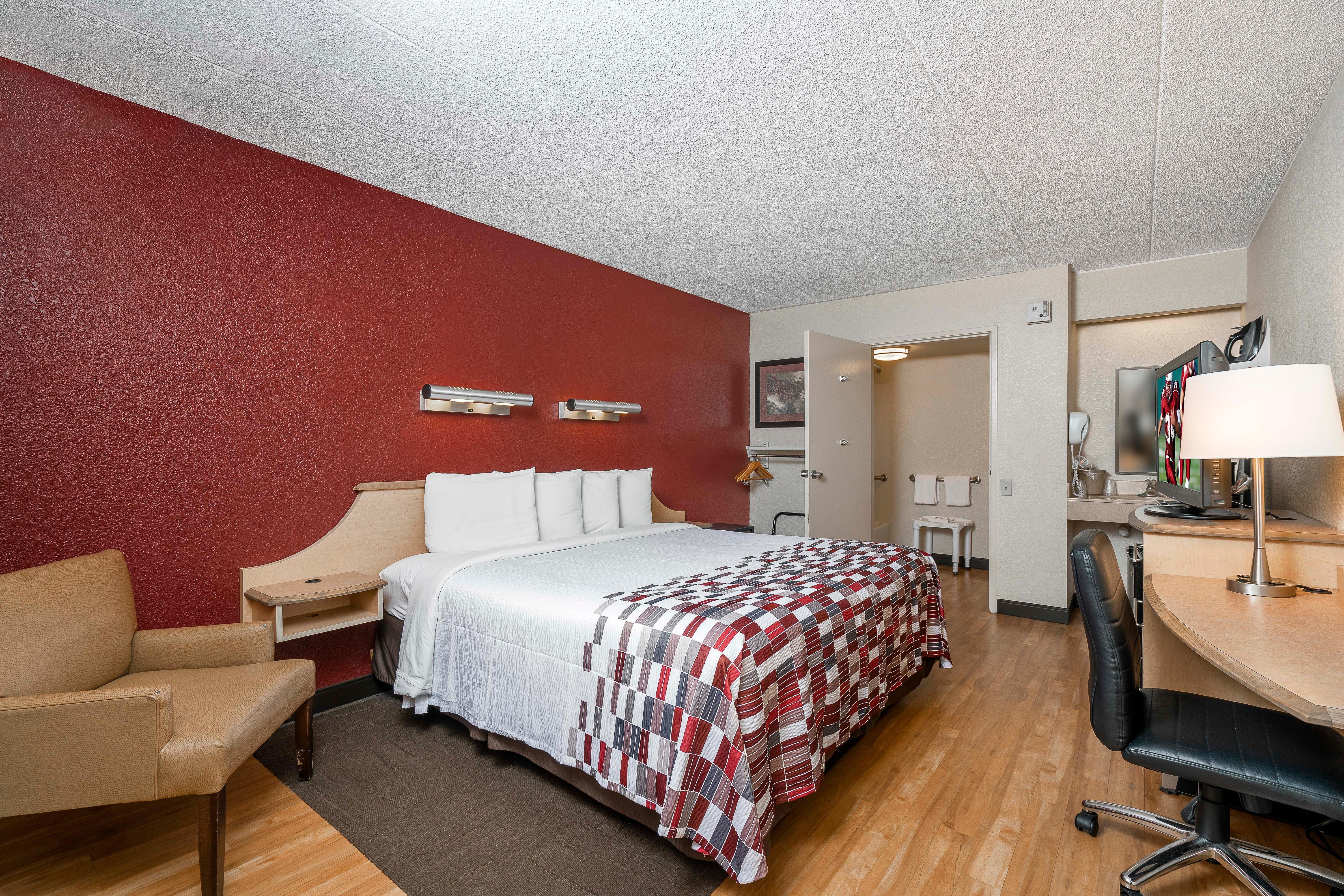 Red Roof Inn Philadelphia - Oxford Valley Langhorne Bagian luar foto