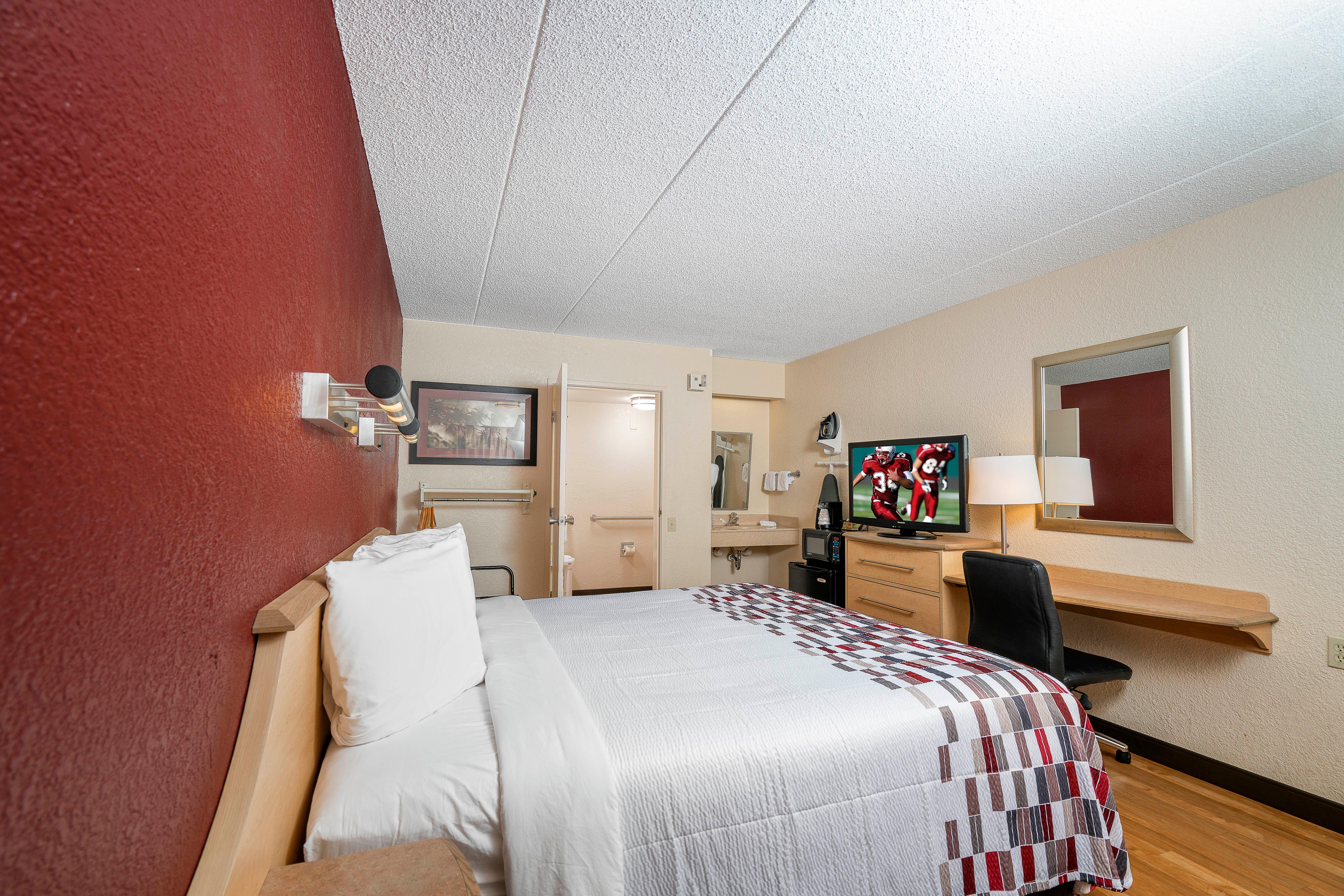 Red Roof Inn Philadelphia - Oxford Valley Langhorne Bagian luar foto