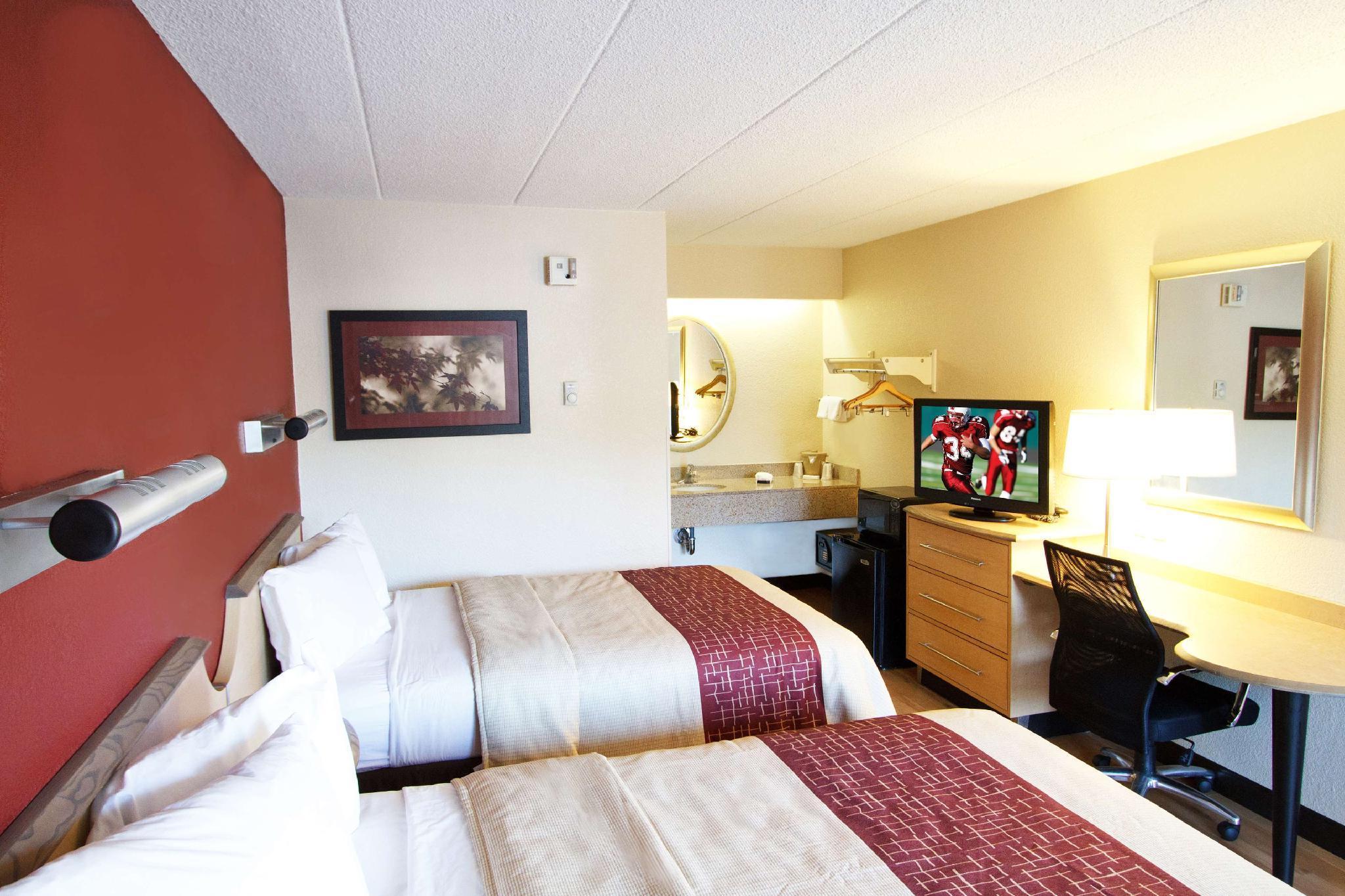 Red Roof Inn Philadelphia - Oxford Valley Langhorne Bagian luar foto