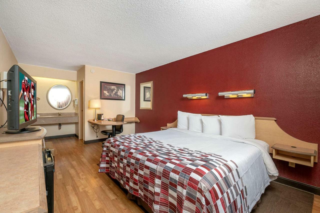 Red Roof Inn Philadelphia - Oxford Valley Langhorne Bagian luar foto