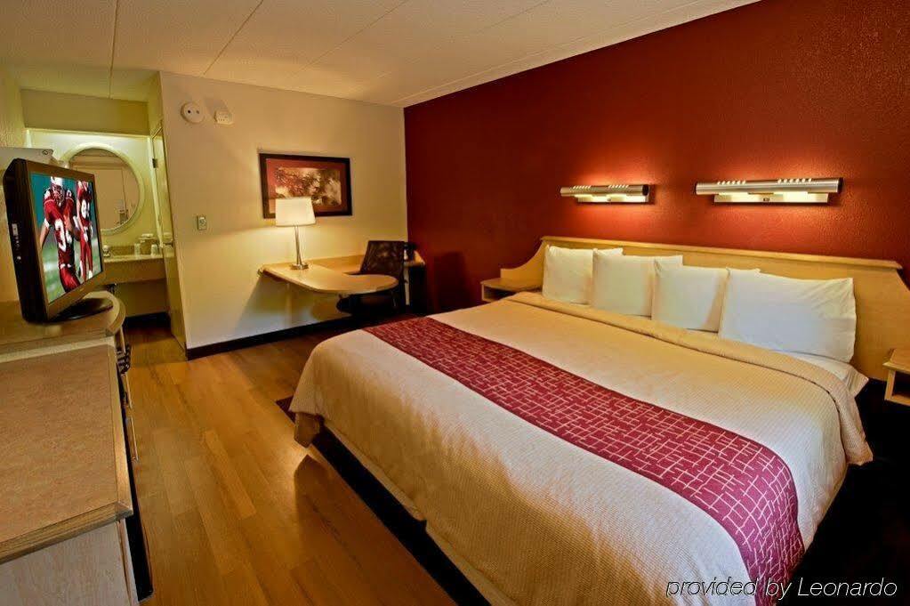 Red Roof Inn Philadelphia - Oxford Valley Langhorne Bagian luar foto